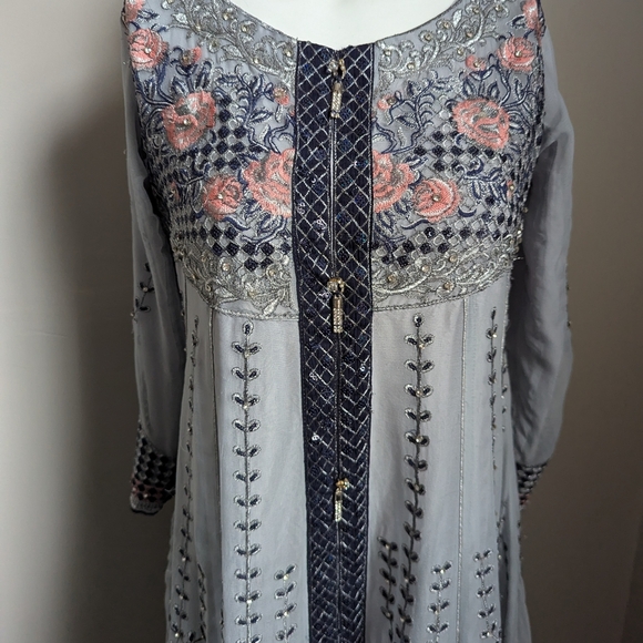 Indian Kurta Floral Embroidered Gray Top Lehenga Pakistani South Asian - Picture 2 of 14